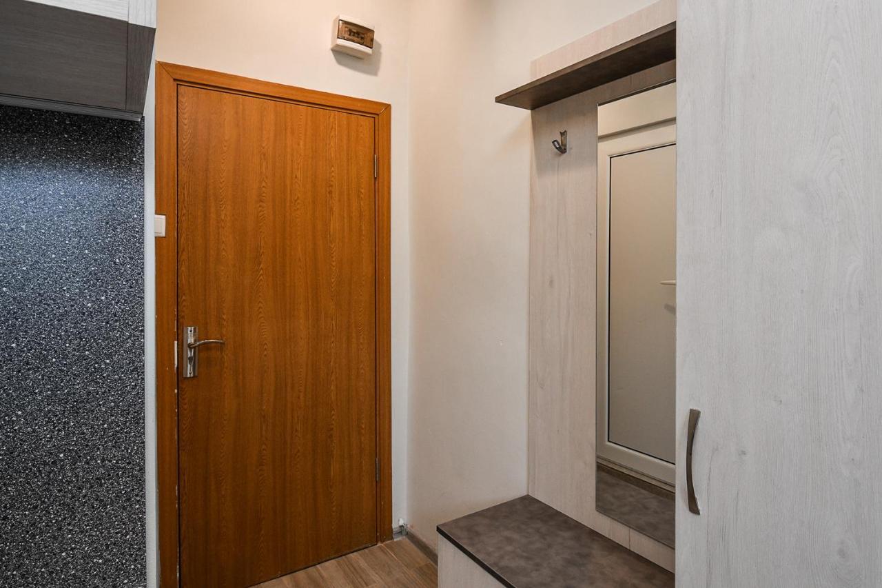 Small Studio On Budget In The Heart Of City Varna Exterior photo